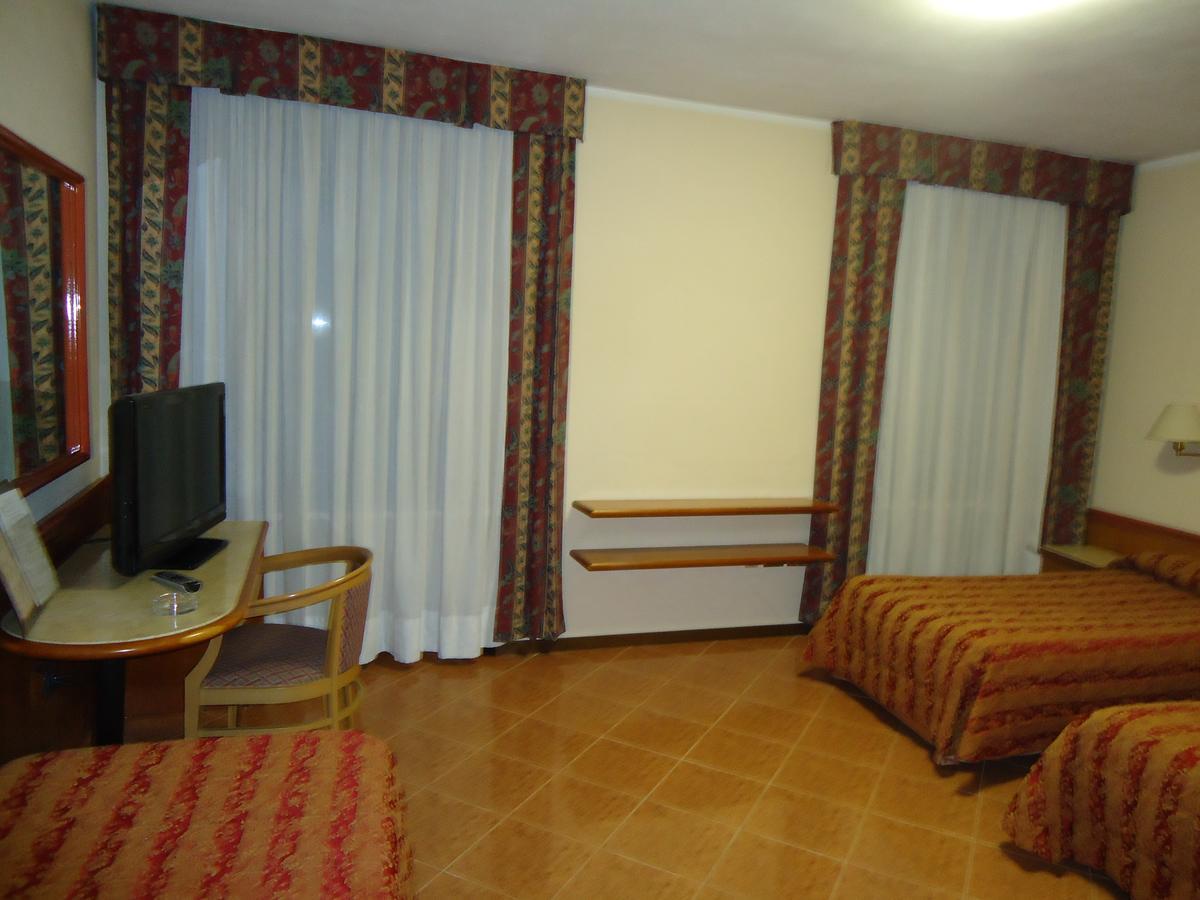 Hotel Paris Castel Goffredo Esterno foto